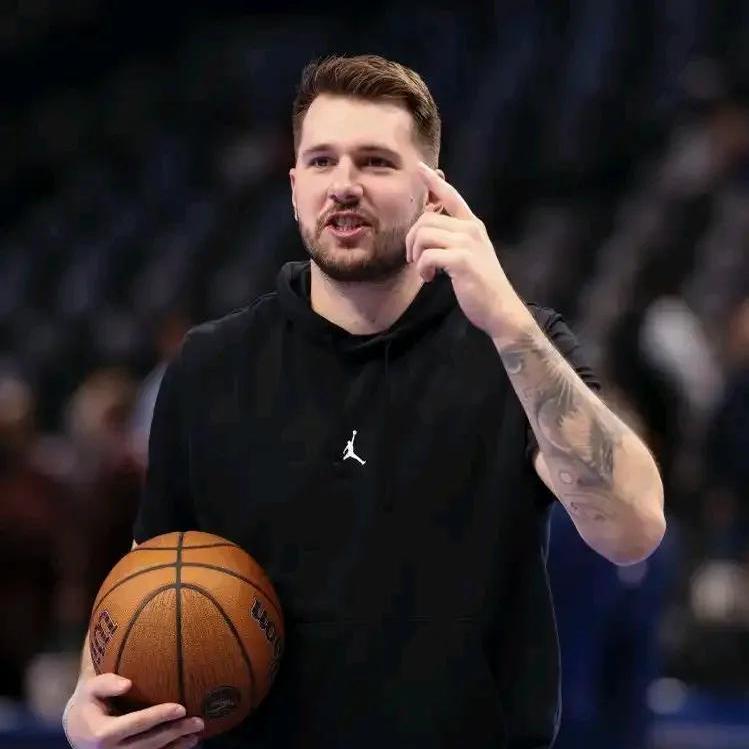 九游客户端下载-东契奇在切尔西比赛中败北，败北引发热议！观众掌声雷动-九游客户端下载