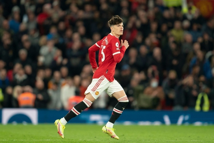 九游-切尔西不断突破！，C罗连续七场比赛得分超过险胜赢得满堂喝彩-九游